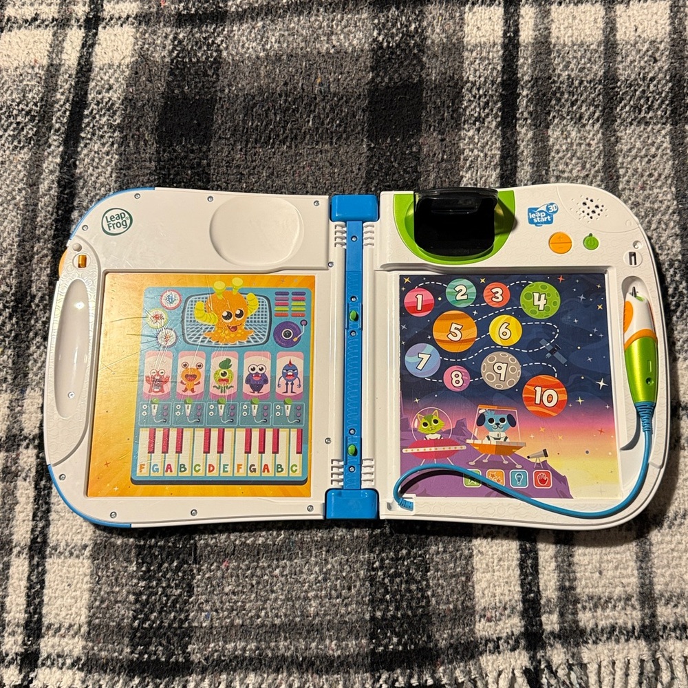 LeapFrog Leap Start 3D Learn & Play Interactive Kids Laptop - White, Blue, Green